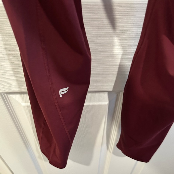 Fabletics PureLuxe Burgundy Active Top - Picture 4 of 4